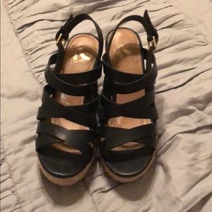 Report black strap  wedges